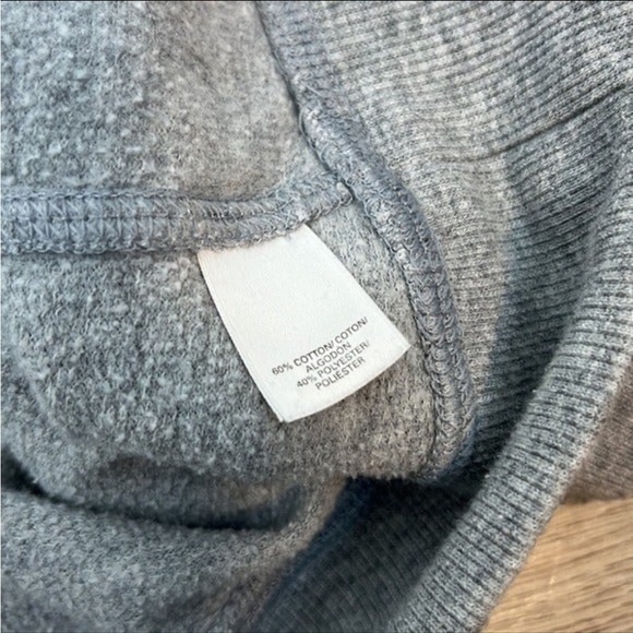 Victoria’s Secret Light Grey V-Neck Hoodie Size M - Picture 7 of 11